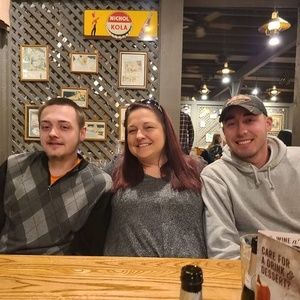 Meet your Posher, Angela